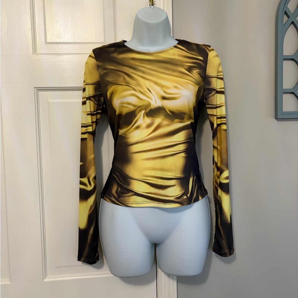 Fashion Nova Metallic Gold and Black Long Sleeve Top - Picture 1 of 5